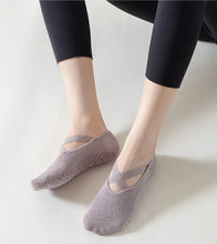Load image into Gallery viewer, Grip Fit Yoga Sock Set
