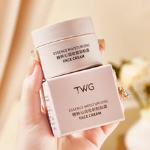 Load image into Gallery viewer, Apply the Cream Before Makeup, Moisturizing Foundation Cream - Lasting Moisturizing, Creating a Natural Foundation
