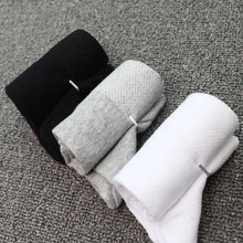 Load image into Gallery viewer, Men’s Breathable Cotton Crew Socks
