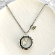 Load image into Gallery viewer, Pet Souvenirs Can Hold Cat or Dog Hair Necklaces, Pendants, Alloy Glass Photo Frames, Pendants, and Pet Accessories
