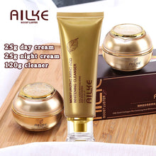 Load image into Gallery viewer, Collagen Whitening Moisture Care Set
