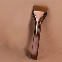 Load image into Gallery viewer, Professiona Makeup Brush, Curved Soft Bristle Foundation Brush for Even Application, Travel-Friendly
