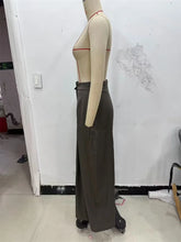 Load image into Gallery viewer, Military Green Pleated Wide Pants
