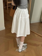 Load image into Gallery viewer, Chic Korean Style  Skirt for Young Women Spring Autumn Winter Seasonal Fashionable Inner Wear Casual Versatile Skirt
