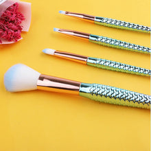 Load image into Gallery viewer, Mermaid Makeup Brushes Set Cosmetic Powder Eye Shadow Foundation Blush Brush Soft Beauty Make Up Tool Maquiagem 6 Color Gradient
