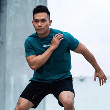 Load image into Gallery viewer, Men's Gym T Shirts Quick Dry Short Sleeve Summer Sports T-shirt Elastic Fitness Workout Tops Casual Bodybuilding Athletic Tee

