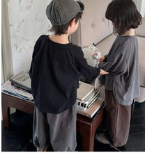 Load image into Gallery viewer, Kids Solid Long Sleeve Tee
