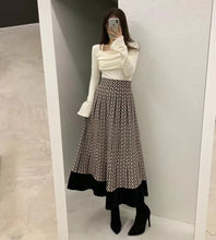 Load image into Gallery viewer, Retro Knitted Pleated Midi Skirt
