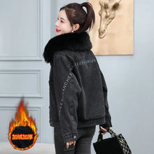 Load image into Gallery viewer, Coats Jean Jackets Women 2025 Winter Denim Jacket Designer Very Warm Latest Fashion High Quality Woman Coat Overcoat Cowgirl
