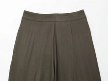 Load image into Gallery viewer, Military Green Pleated Wide Pants
