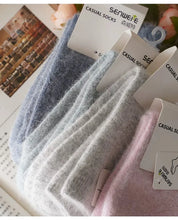 Load image into Gallery viewer, Plush Winter Mid Tube Socks
