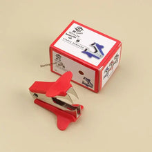 Load image into Gallery viewer, Nail Remover Tool 1 Piece Labor Saving Ergonomic Handle Easy Removal for Home and Salon Use
