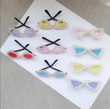 Load image into Gallery viewer, Pet Accessories Flower Sunglasses Circular Role Playing Glasses Photo Props Glasses For Cats And Small And Paracord Dog Leash
