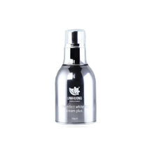 Load image into Gallery viewer, Kem Whitening - Sun Protection, Anti-Aging &amp; Deep Moisturizing for Soft, Smooth &amp; Bright Skin
