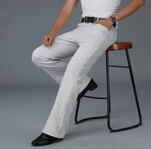 Load image into Gallery viewer, Men's Beige Loose Jeans Fashion Denim Pants For Men Casual Wide Leg Trousers Flared Jeans
