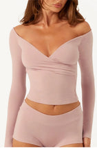 Load image into Gallery viewer, C-B Women's Yoga Set: Long-sleeved V-neck T-shirt &amp; High-waisted Cuffed Shorts &amp; Leggings, Suitable for Gym Workouts.
