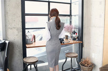 Load image into Gallery viewer, Elegant Sleeveless V-Neck Midi Dress
