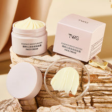 Load image into Gallery viewer, Apply the Cream Before Makeup, Moisturizing Foundation Cream - Lasting Moisturizing, Creating a Natural Foundation
