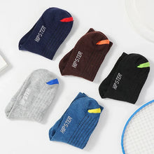 Load image into Gallery viewer, Men’s Breathable Crew Socks (3 Pairs)
