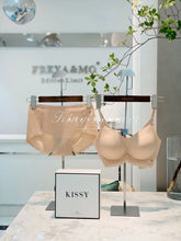 Load image into Gallery viewer, Kiss.y sports bra, such as kiss zero binding, no trace, no steel ring, quantum kiss vest bra set female
