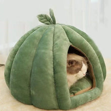 Load image into Gallery viewer, Cat Beds For Indoor Cats Pumpkin Cat House Enclosed Cat Bed Cat Cave Thickened Halloween Pet Bed Cat Hideaway For Kittens Small
