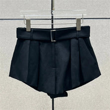 Load image into Gallery viewer, women's shorts New high waisted slim mini pants for summer 2026 linen blend casual shorts Belt decoration shorts women's pants
