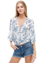 Load image into Gallery viewer, LONG SLEEVE SURPLICE FLORAL TOP

