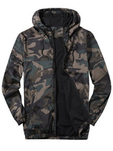 Load image into Gallery viewer, Men’s Camouflage Mesh-Lined Hooded Jacket
