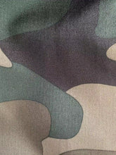 Load image into Gallery viewer, Men’s Camouflage Hooded Zip-Up Jacket
