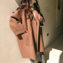 Load image into Gallery viewer, Woolen coat student of the long big size cloak Heping wind
