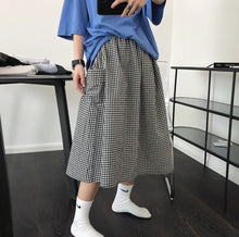 Load image into Gallery viewer, Black and white plaid skirt loose thin casual long paragraph a word skirt

