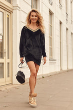 Load image into Gallery viewer, Velor tunic dress with long sleeves black
